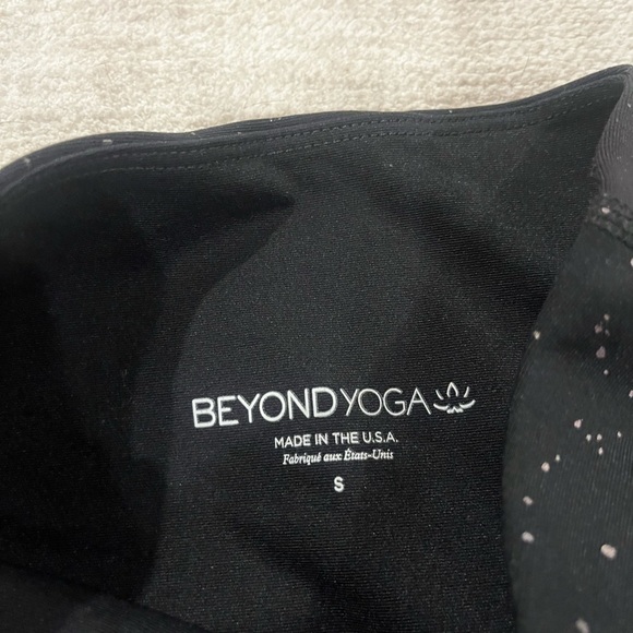 Beyond Yoga
Alloy Ombré High-Waist Leggings - Picture 5 of 5
